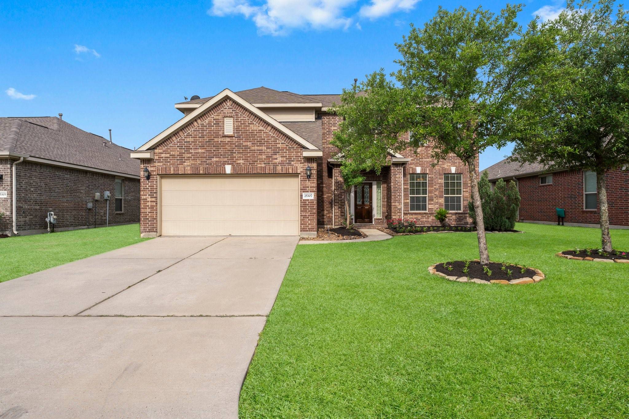 25307 Hawthorne Blossom DR, Spring, TX 77389