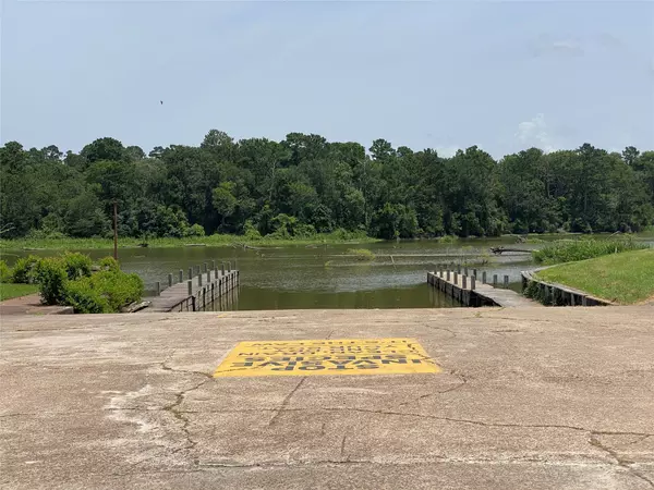 Huntsville, TX 77320,501 Bass Boat Village #304