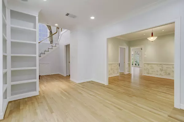 Houston, TX 77005,3820 Byron ST