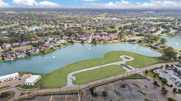 4750 Sunset CIR, Sugar Land, TX 77479