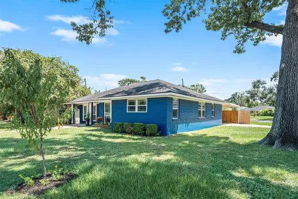 Houston, TX 77018,4254 T C Jester BLVD