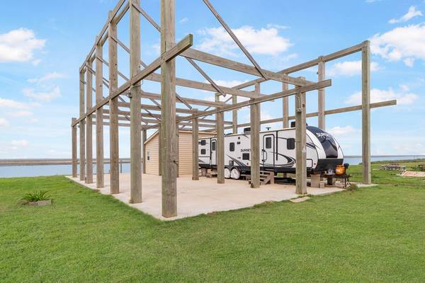 Sargent, TX 77414,897 Private Road 683