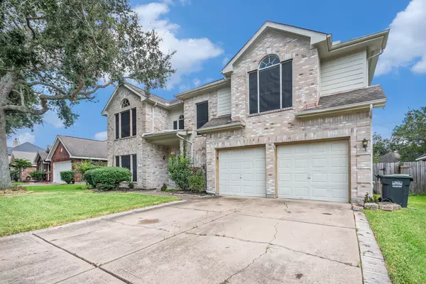 Pearland, TX 77584,1027 E Hampton DR