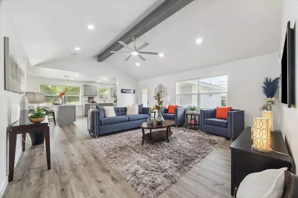 803 Hackberry ST, Stafford, TX 77477