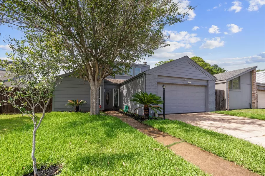 11542 Bellerive DR, Houston, TX 77072