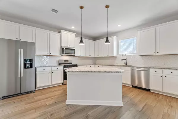 Iowa Colony, TX 77583,1927 June Lake LN