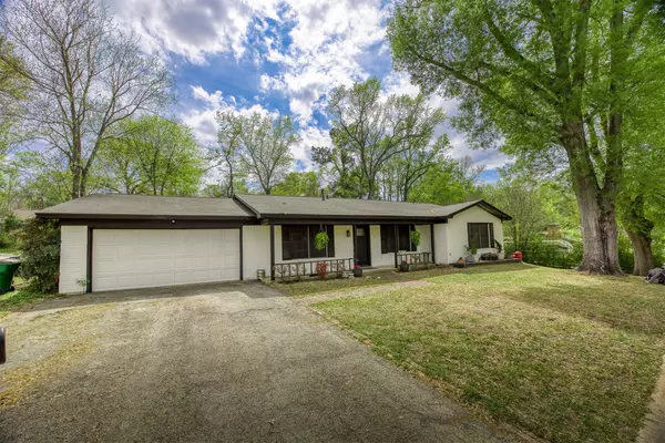 Palestine, TX 75801,1406 E Brazos st