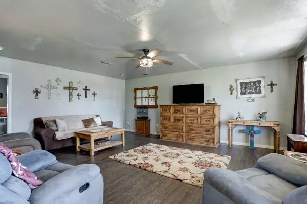 Angleton, TX 77515,1721 County Road 45