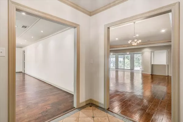 Beaumont, TX 77706,6325 Gladys AVE