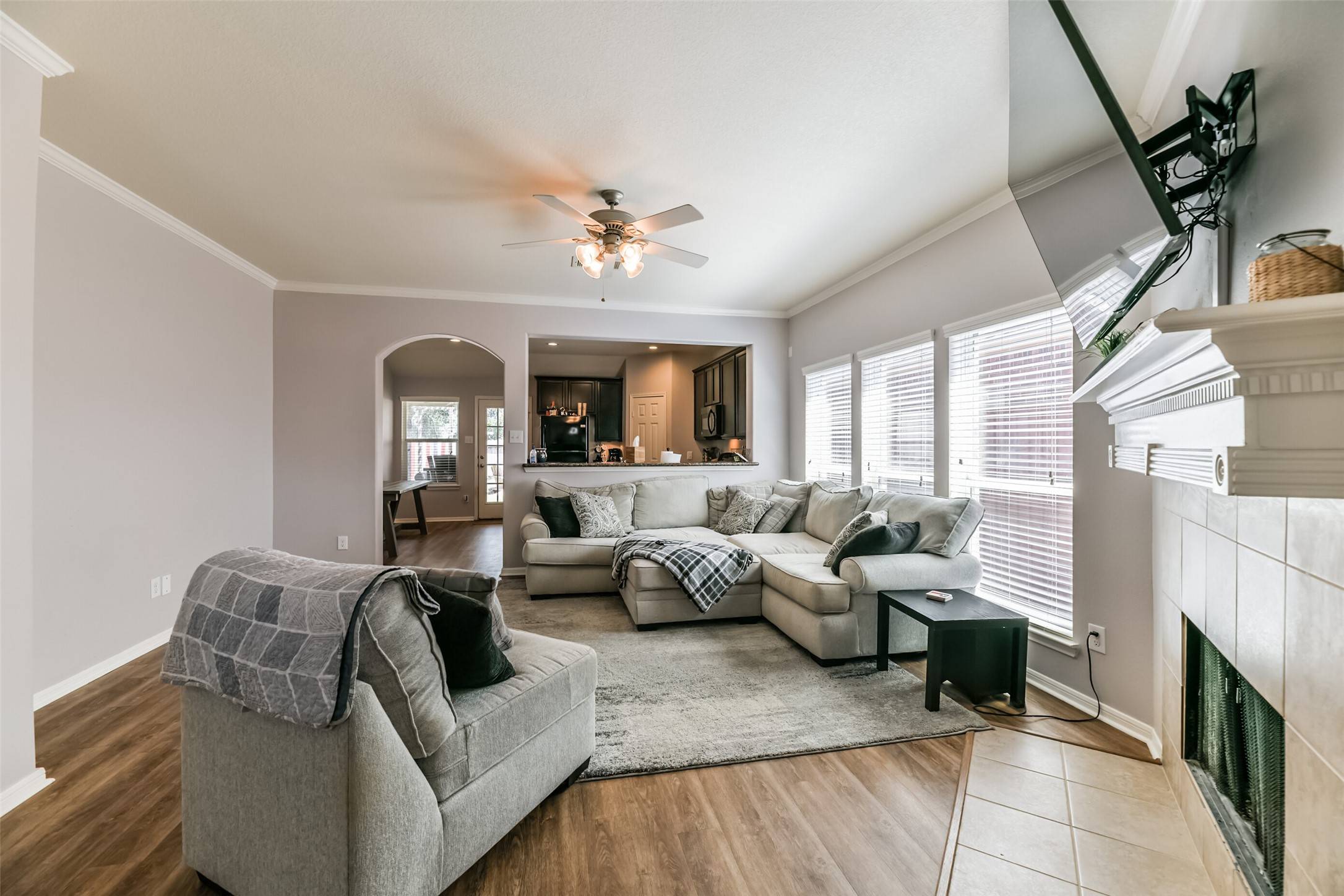 21 N Forrest AVE,  La Porte,  TX 77571