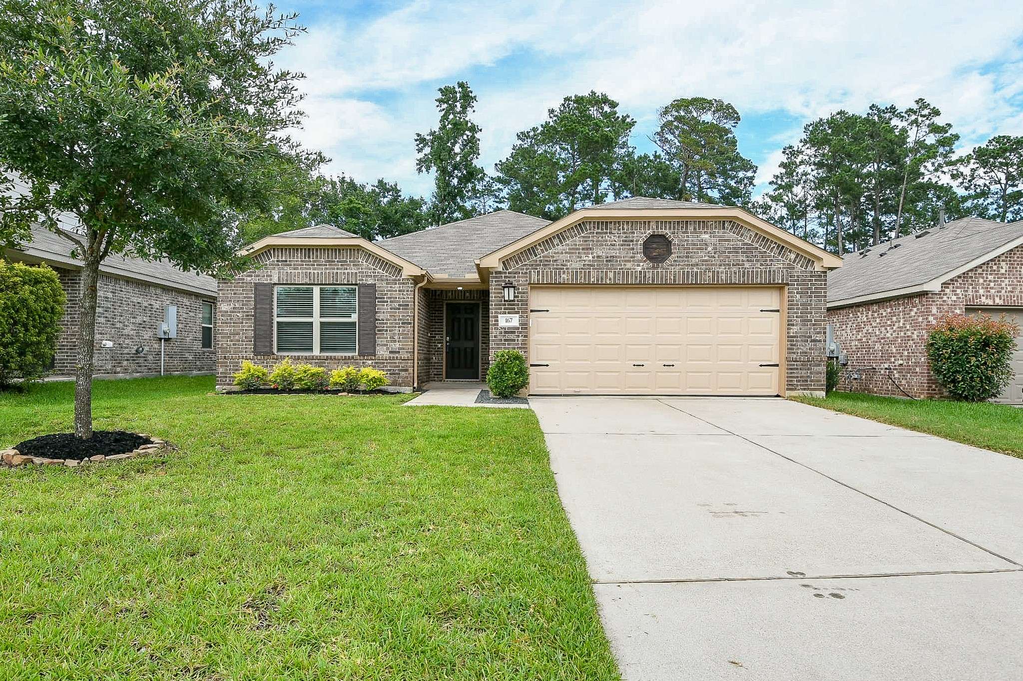 167 Courageous Side WAY, Magnolia, TX 77354