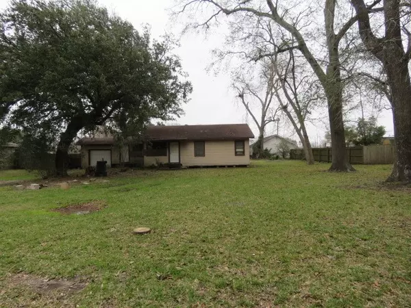 Nederland, TX 77627,807 S 12th ST