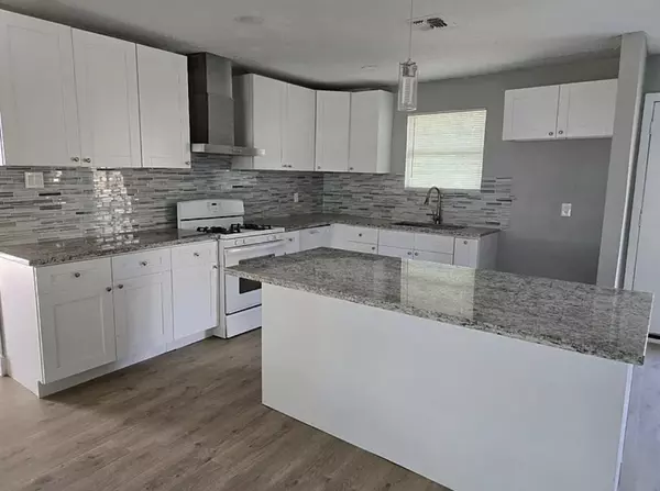 Pasadena, TX 77502,1902 Cleveland ST