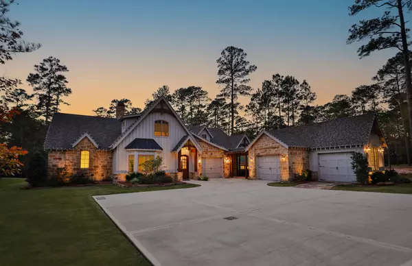 4422 Holly Trail RD, Montgomery, TX 77316