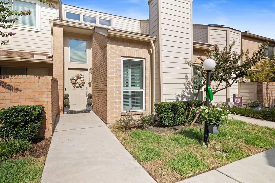 2106 Augusta DR, Houston, TX 77057