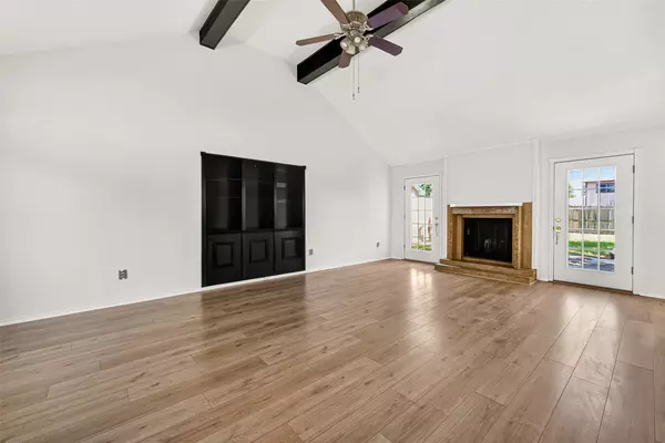 Baytown, TX 77521,4911 Meadowood CIR