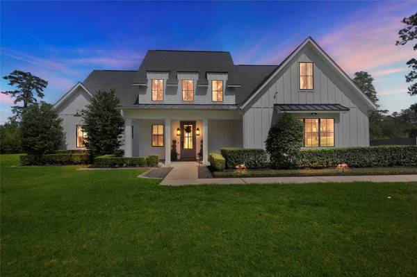 40498 Community RD, Magnolia, TX 77354