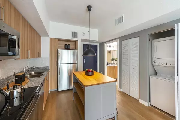 Houston, TX 77084,18036 Park ROW #1806