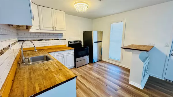 Highlands, TX 77562,105 Clear Lake RD #A