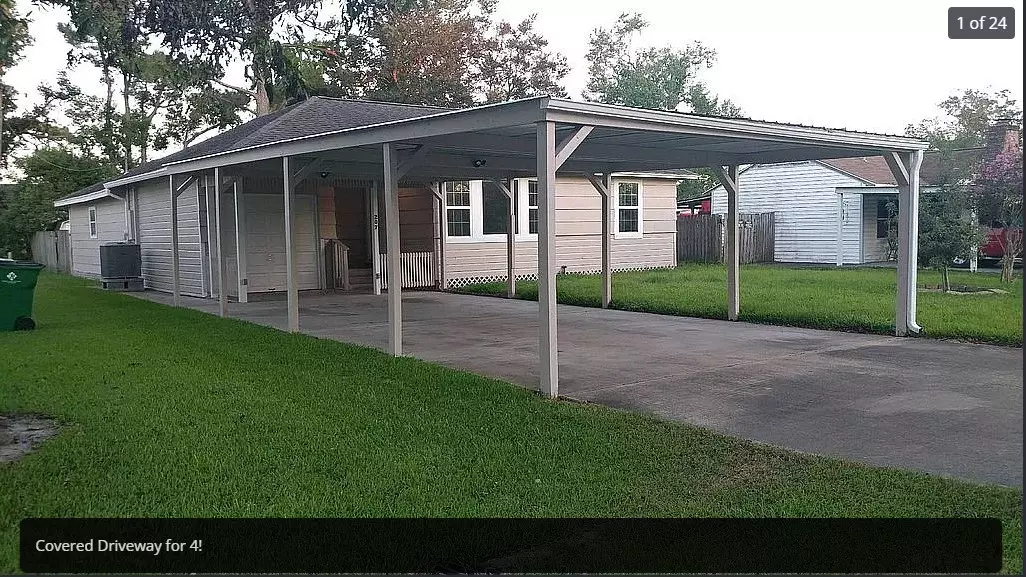 207 Farrer ST, Angleton, TX 77515