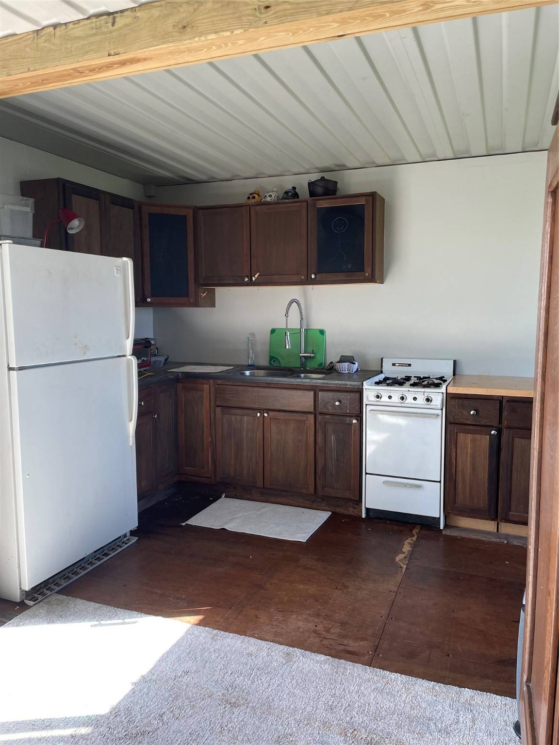Crystal Beach, TX 77650,1106 Tuna DR
