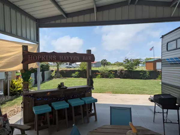 Crystal Beach, TX 77650,1815 Honeysuckle