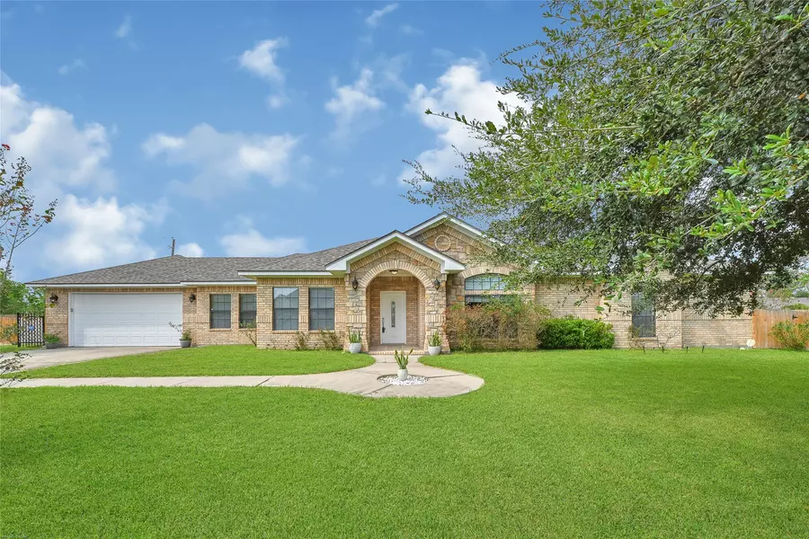 319 Pinedale AVE, Arcola, TX 77583