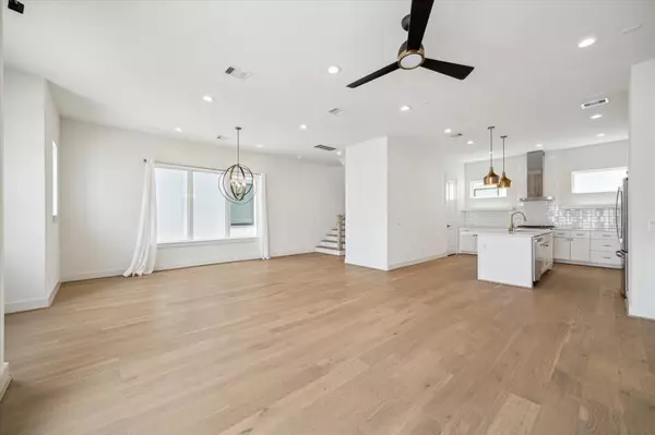 Houston, TX 77055,1747 Ojeman Spring LN