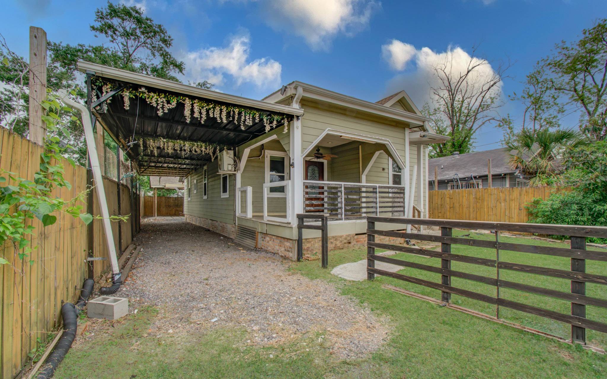 Houston, TX 77009,2711 Maury ST