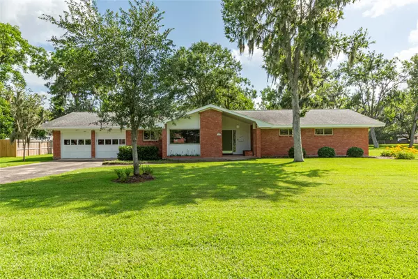Lake Jackson, TX 77566,122 Blossom ST