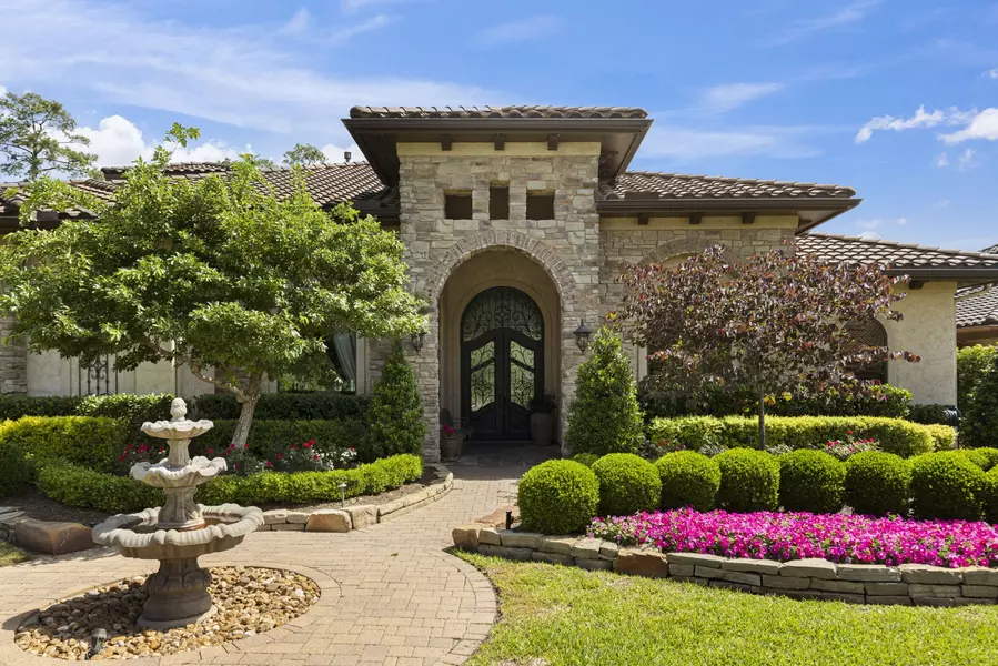 38 Post Shadow Estate DR, Spring, TX 77389
