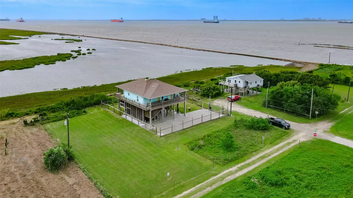 Port Bolivar, TX 77650,802 18th ST