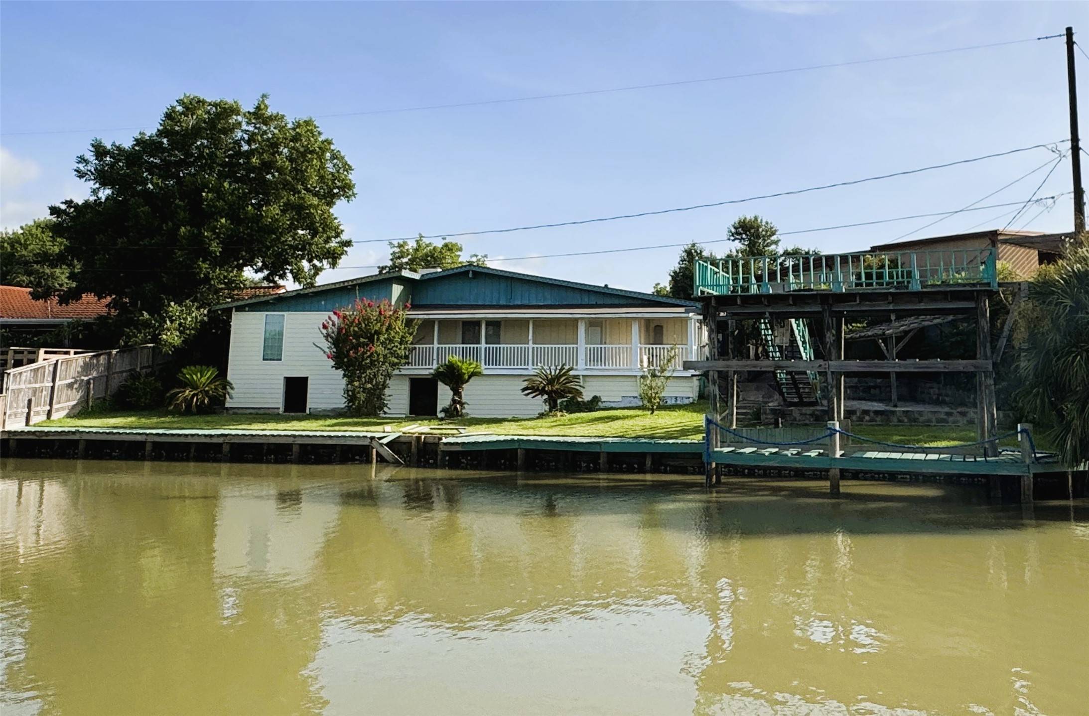 27 Marlin LN, Baytown, TX 77520