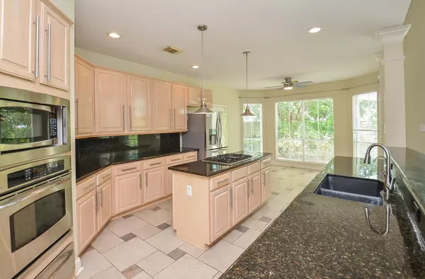 1918 Hollys WAY, Sugar Land, TX 77479