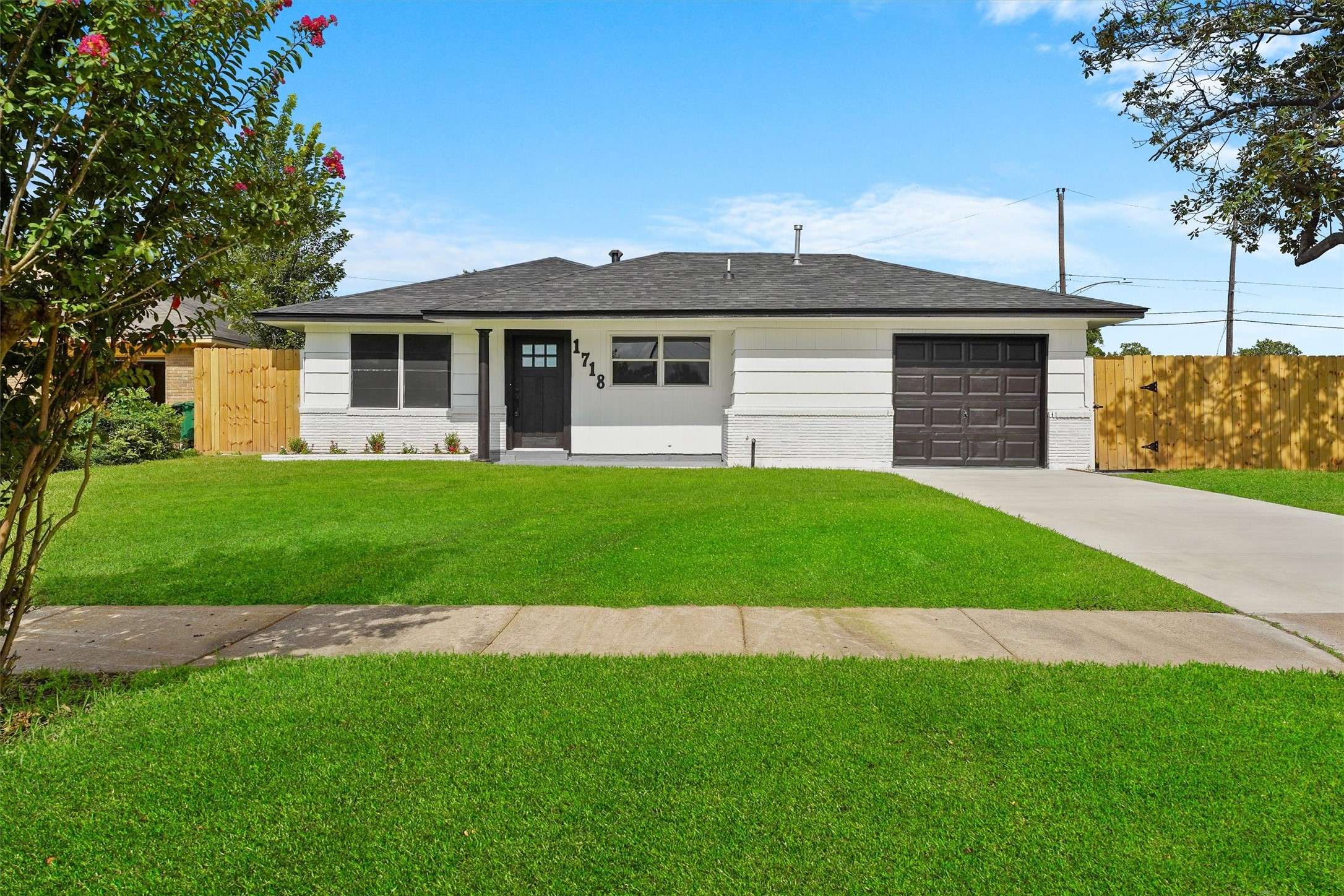 1718 Normandale ST, Houston, TX 77029
