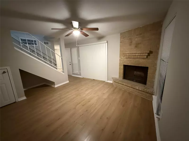 260 El Dorado BLVD #1002, Houston, TX 77598