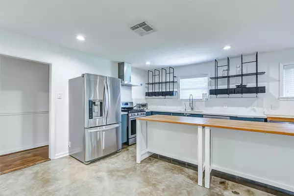 Houston, TX 77043,1202 Shadeland DR