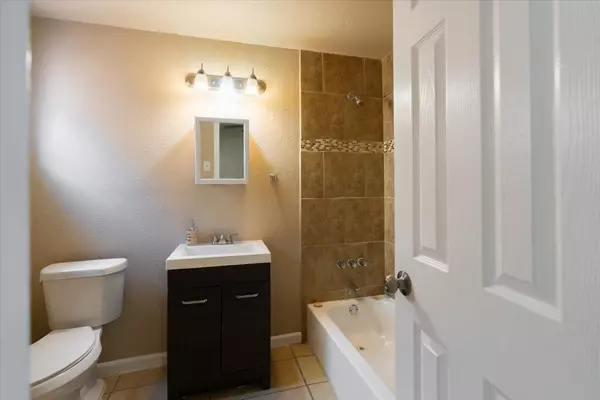 Houston, TX 77087,3045 Golfcrest BLVD #7