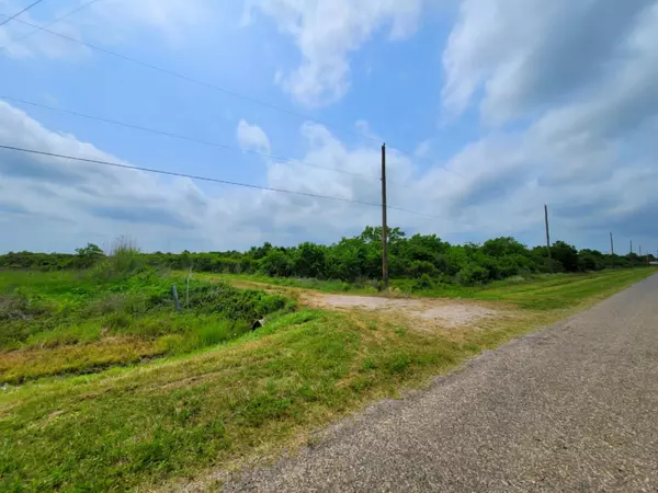 0 Englin RD, Winnie, TX 77665