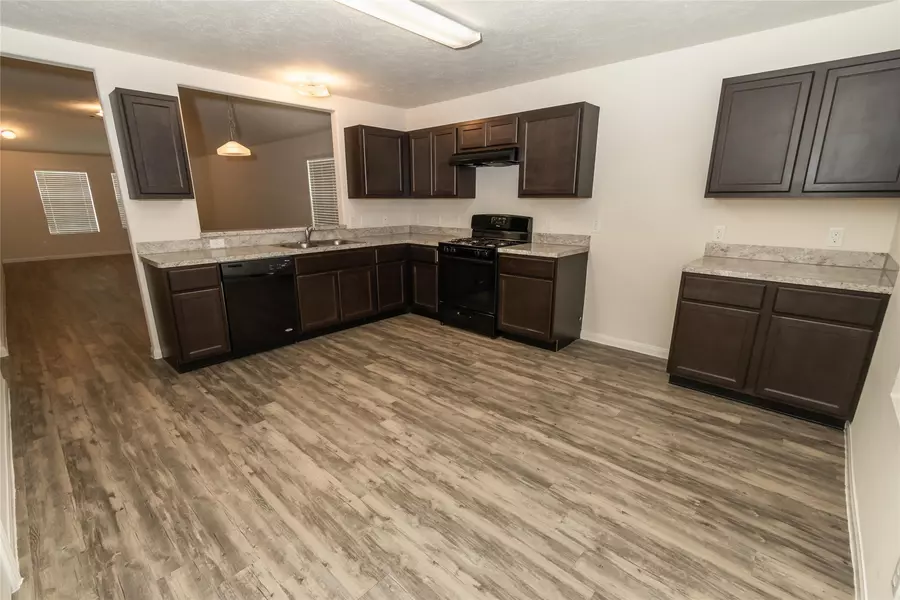 56 Santa Barbara DR, Manvel, TX 77578