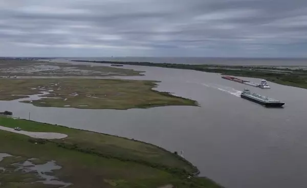 1329 Lagoon DR, Crystal Beach, TX 77650