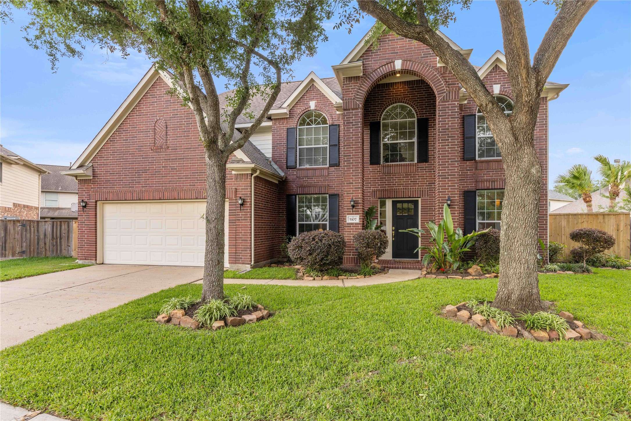 5107 Bur Oak DR,  Pasadena,  TX 77505