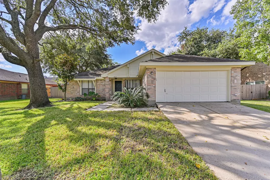 4622 Pecan Grove DR, Pearland, TX 77584