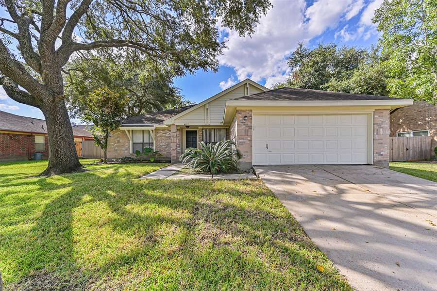 4622 Pecan Grove DR, Pearland, TX 77584