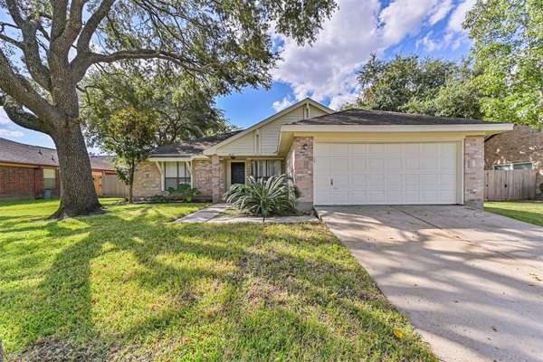 4622 Pecan Grove DR, Pearland, TX 77584