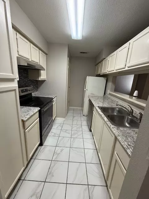 Houston, TX 77035,14550 Fonmeadow DR #1002