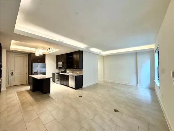 Houston, TX 77027,2303 Mid st LN #110