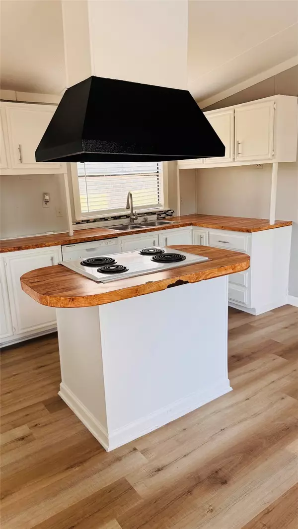 Katy, TX 77449,22718 Stockdick School RD