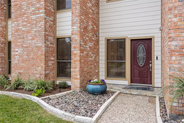 El Lago, TX 77586,1610 E Hedgecroft DR