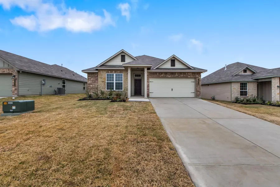 1412 Lake Ridge DR, Brenham, TX 77833